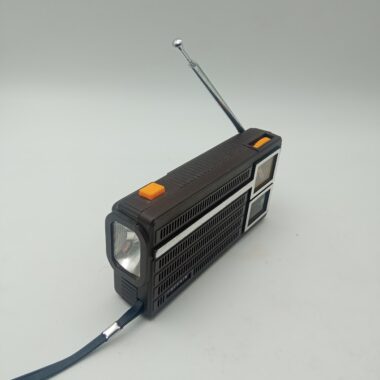 Transistor / Rádio pequeno com lanterna