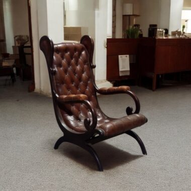Cadeirão clássico em pele